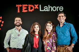  TEDxLahore 2017에서 우마르 자파리의 강력한 발표가 일으킨 파키스탄 사회 변화와 새로운 가능성에 대한 탐구